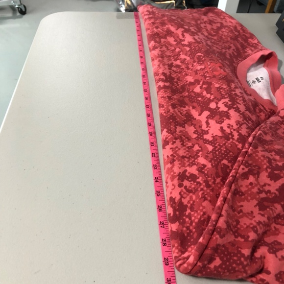 Under Armour‎ Womens Sweatshirt L Pink Camo Artsy  Loose Oversized Pullover Boxy - Picture 9 of 12